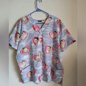 Elvis Presley Scrub Top Womens 2X Blue Love Me Tender Heart All Over Print